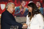 Amsterdam 1 juni 2025
Rene Froger krijgt na de laatste toppers in concert een koninklijke onderscheiding in de Johan Cruyff arena . De hele familike van Rene en Natasja is aanwezig . Natacha Danny Froger ( met vrouw) Didier Froger(met vriendin) en Maxim Froger (met vriendin) Ook Gerard Joling Jeroen v d Boom en Jan Smit waren natuurlijk aanwezig. Rene Froger krijgt koninklijke onderscheiding van burgemeester Barbara de Reijke  (Blaricum ) opgespeld. OOk de commisaris v de koningin Arthur v Dijk was aanwezig