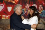 Amsterdam 1 juni 2025
Rene Froger krijgt na de laatste toppers in concert een koninklijke onderscheiding in de Johan Cruyff arena . De hele familike van Rene en Natasja is aanwezig . Natacha Danny Froger ( met vrouw) Didier Froger(met vriendin) en Maxim Froger (met vriendin) Ook Gerard Joling Jeroen v d Boom en Jan Smit waren natuurlijk aanwezig. Rene Froger krijgt koninklijke onderscheiding van burgemeester Barbara de Reijke  (Blaricum ) opgespeld. OOk de commisaris v de koningin Arthur v Dijk was aanwezig