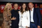 Amsterdam 1 juni 2025
Rene Froger krijgt na de laatste toppers in concert een koninklijke onderscheiding in de Johan Cruyff arena . De hele familike van Rene en Natasja is aanwezig . Natacha Danny Froger ( met vrouw) Didier Froger(met vriendin) en Maxim Froger (met vriendin) Ook Gerard Joling Jeroen v d Boom en Jan Smit waren natuurlijk aanwezig. Rene Froger krijgt koninklijke onderscheiding van burgemeester Barbara de Reijke  (Blaricum ) opgespeld. OOk de commisaris v de koningin Arthur v Dijk was aanwezig