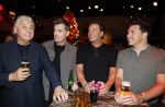 Amsterdam 1 juni 2025
Rene Froger krijgt na de laatste toppers in concert een koninklijke onderscheiding in de Johan Cruyff arena . Ook de andere toopers Jan Smit Gerard Joling en Jeroen v d Boom waren natuurlijk aanwezig.