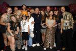 Amsterdam 1 juni 2025
Rene Froger krijgt na de laatste toppers in concert een koninklijke onderscheiding in de Johan Cruyff arena . De hele familike van Rene en Natasja is aanwezig . Natacha Danny Froger ( met vrouw) Didier Froger(met vriendin) en Maxim Froger (met vriendin) Ook Gerard Joling Jeroen v d Boom en Jan Smit waren natuurlijk aanwezig. Ook de eerste vrouw van Rene Yolanda Punt was aanwezig