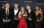 Amsterdam 2 juni 2025
Uitreiking Buma prijzen in de schouwburg van Amsterdam. Roxy Dekker met haar schrijversteam waaronder Julian Vahle