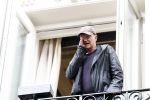Amsterdam 5 juni 2025
Zanger Sting komt met een boot aan bij Carre om musical THE LAST SHIP te promoten . Het was ongelofelijk slecht weer maar desondanks stonden er toch honderden fans op hem te wachten .