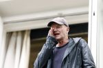 Amsterdam 5 juni 2025
Zanger Sting komt met een boot aan bij Carre om musical THE LAST SHIP te promoten . Het was ongelofelijk slecht weer maar desondanks stonden er toch honderden fans op hem te wachten .