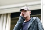 Amsterdam 5 juni 2025
Zanger Sting komt met een boot aan bij Carre om musical THE LAST SHIP te promoten . Het was ongelofelijk slecht weer maar desondanks stonden er toch honderden fans op hem te wachten .