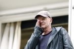 Amsterdam 5 juni 2025
Zanger Sting komt met een boot aan bij Carre om musical THE LAST SHIP te promoten . Het was ongelofelijk slecht weer maar desondanks stonden er toch honderden fans op hem te wachten .