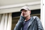 Amsterdam 5 juni 2025
Zanger Sting komt met een boot aan bij Carre om musical THE LAST SHIP te promoten . Het was ongelofelijk slecht weer maar desondanks stonden er toch honderden fans op hem te wachten .