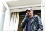 Amsterdam 5 juni 2025
Zanger Sting komt met een boot aan bij Carre om musical THE LAST SHIP te promoten . Het was ongelofelijk slecht weer maar desondanks stonden er toch honderden fans op hem te wachten .