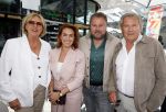 Amsterdam 11 juni 2025
Presentatie cd Wesly Bronkhorst bij grandcafe de Heinekenhoek. Wesly Bronkhorst met vrouw en ouders