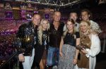 Amsterdam 1 juni 2025
Rene Froger krijgt na de laatste toppers in concert een koninklijke onderscheiding in de Johan Cruyff arena . Wino Omtzigt met partner Glenn Kinderen Jacky en Romy (met partners) en Mary Borsato