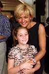 Naarden 03 Juli 1999
Jan des Bouvrie uitreiking boek.
Caroline Tensen met haar dochtertje