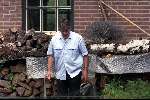 Tubbergen 30 juni 1999
Gert Timmerman in, bij en rondom zijn huis