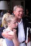 Naarden 03 Juli 1999
Jan des Bouvrie uitreiking boek.
Jan met zij dochtertje Bo