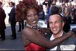 Amsterdam, 22 juni 1999
Premiere film NOTTING HILL
In Tuschinski theater
Nicky Nicole met vriend