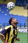 Arnhem 06 Juli 1999
Ploeg-voorstelling Vitesse seizoen 1999/2000
Pierre v Hooydonk in aktie