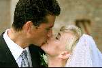Muiden 07 Juli 1999
Richard Krajicek en Daphne Deckers trouwen
kussend