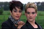 Tubbergen 20 juni 1999
Sheila Timmerman (blond) en Sandra Timmerman (donker)