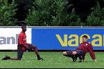 Eindhoven 19 juli 2000
1e training van de nieuwe PSV aanwinst Kezman.
Eric Addo