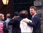 Amsterdam, 8 juli 2000
Trouwen Patrick kluivert met zijn Angela
Louis v Gaal
