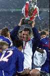 Rotterdam, 2 juli 2000   Euro 2000
Frankrijk-Italie, eindstand na verlenging 2-1
Roger Lemerre