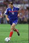 Rotterdam, 2 juli 2000   Euro 2000
Finale EK Tusen Frankrijk-Italie, eindstand 2-1 na verlenging.
De beste speler van het toernooi Zinedine Zidane