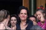 Amsterdam 16 juli 2001
Crematie van Herman Brood.
de dienst was in Pardiso
Xandra Brood met dochters