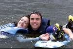 Kaagdorp 18 juli 2001
Jeroen Post en Daphne Bunskoek krijgen waterski-les.