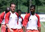 Amsterdam, 5 juli 2001
Persbijeenkomst AJAX voor de nieuwe ADIDAS lijn
Nikos Machlas en Aron winter