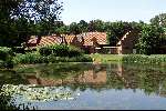 Rijkvorsel 4 juli 2001

Nieuwe huis van Patricia Paay en Adam Curry.

Peter Smulders bv