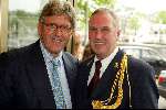 Amsterdam 7 juli 2002
Premiere Noord Koreaans staats circus
Bram peper met portier Carre
