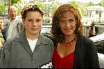 Amsterdam 7 juli 2002
Premiere Noord Koreaans staats circus
Cilly Dartell met zoon