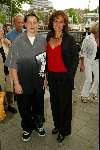 Amsterdam 7 juli 2002
Premiere Noord Koreaans staats circus
Cilly Dartell met zoon