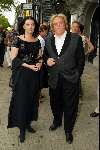 Amsterdam 7 juli 2002
Premiere Noord Koreaans staats circus
Eddy  Ouwens met vriendin