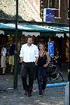 Laren 27 juli 2002
Herman Heinsbroek met zijn vrouw