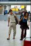 Haarlemmermeer 4 juli 2002
Katja Schuurman met haar nieuwe vriendje op schiphol