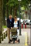 WEESP 8 juli 2002
Pernille la lau met man en kind aan het wandelen