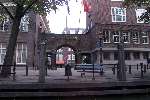 Amsterdam 24 Juli 2002
Grachtenpanden 
Wallenroute   Sloepenroute  The Grand Hotel