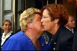 Amterdam 2 juli 2003
Premiere henk v d meyden in carre
Annemarie Jorritsma met man en Erica Terpstra