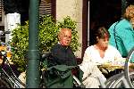Amsterdam 18 juli 2003
Jack v Gelder met zijn vrouw samen
op terras