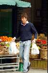 Amsterdam 4 juli 2003
Marc Klein Essink boodschappen doen op cornelis schuytstraat