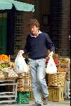 Amsterdam 4 juli 2003
Marc Klein Essink boodschappen doen op cornelis schuytstraat