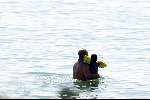 Marbella 26 juli 2003
Paul de Leeuw met Stefan Nugter en Kas op het strand