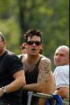 Amsterdam 15 juli 2003
Robbie Williams varen op boot in Amsterdam
Tatoeage