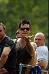 Amsterdam 15 juli 2003
Robbie Williams met tatoeage varend in de grachten van Amsterdam