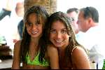Marbella 25 juli 2003
Rosanna Lima met kinderen bij nicky beach