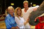Amsterdam 8 juli 2003
premiere circus Renz bij de RAI
Tatjana en Nelly Fryda op olifant