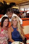 St Tropez 24 juli 2004
Angela Kluivert met Mariet v Mill en bedrijfsleider Tahiti