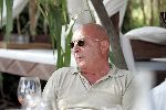 St Tropez 24 juli 2004
Feestje met champagne bij Nikki Beach.Bert v d Leden