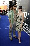 Amsterdam 29 juli 2004
Premiere I Robot in Pathe Arena.
Birgit Schuurman met vriend Arne met zonnebril en kussend