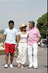 Cannes 19 juli 2004
Hans Breukhoven , Connie Breukhoven en Marvin Breukhoven op boulevard van Cannes.